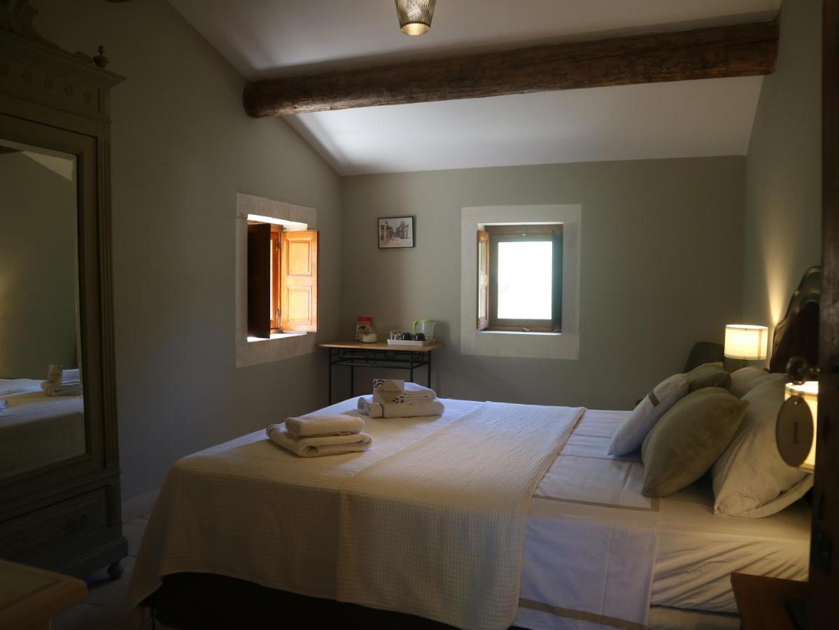 Eygalières Mas Du Rollier Chambres D'Hotes מראה חיצוני תמונה